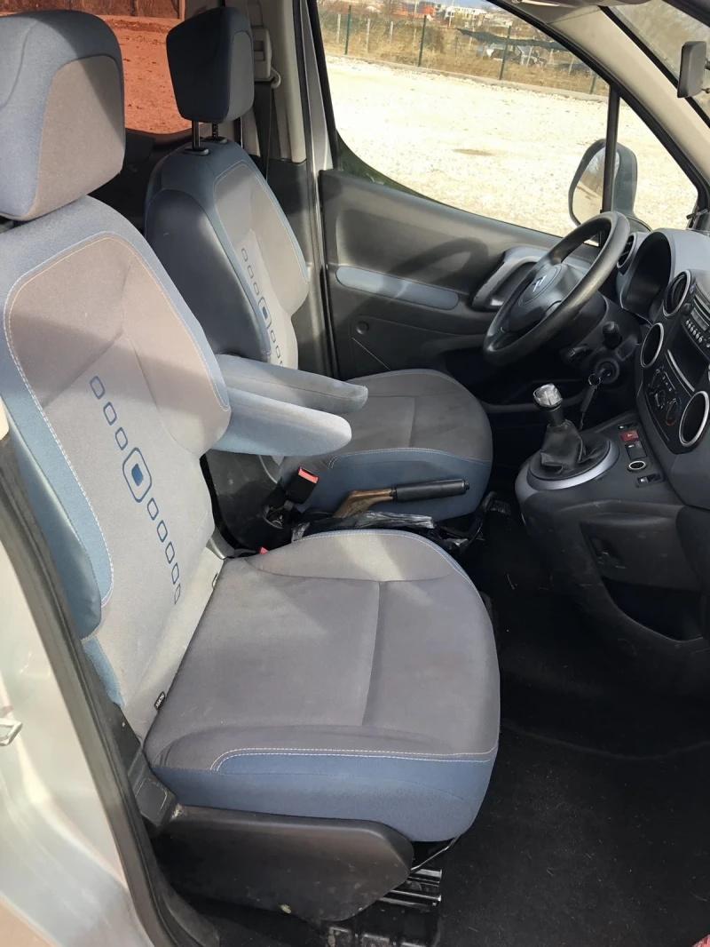 Citroen Berlingo, снимка 11 - Автомобили и джипове - 48057330