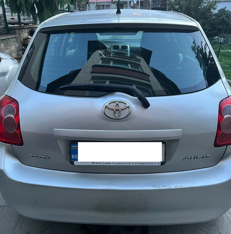 Toyota Auris 1.6, снимка 2 - Автомобили и джипове - 48174799