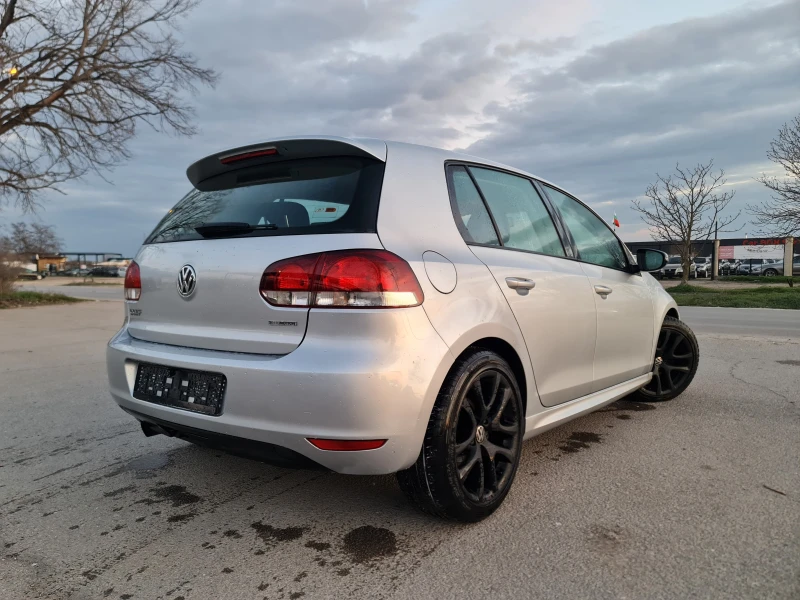 VW Golf FACE LIFT/R-LINE, снимка 2 - Автомобили и джипове - 49592691