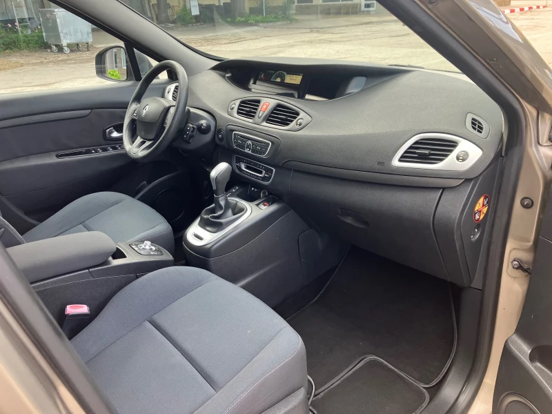 Renault Scenic X-mod 1.5dci , снимка 11 - Автомобили и джипове - 50488117