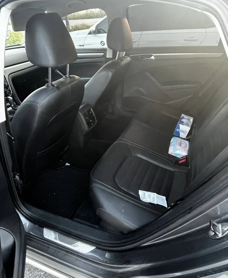 VW Passat 1.8TSI R-line-Avtomat-Koja, снимка 8 - Автомобили и джипове - 52970311