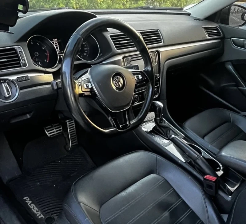 VW Passat 1.8TSI R-line-Avtomat-Koja, снимка 7 - Автомобили и джипове - 52970311