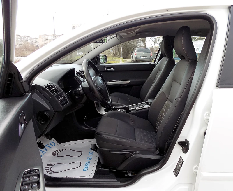 Volvo V50 1.8i/125к./FACELIFT/КОЖА/КЛИМАТРОНИК, снимка 6 - Автомобили и джипове - 53263164