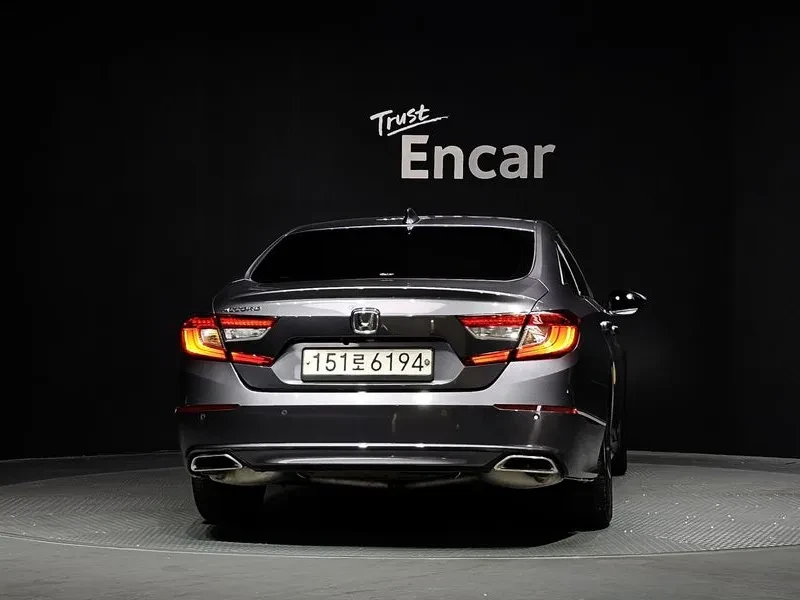 Honda Accord 10Th Generation 1.5 Turbo, снимка 4 - Автомобили и джипове - 54929352