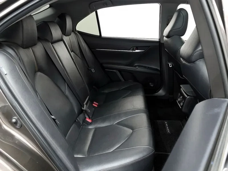 Toyota Camry 2.5, снимка 11 - Автомобили и джипове - 55047474