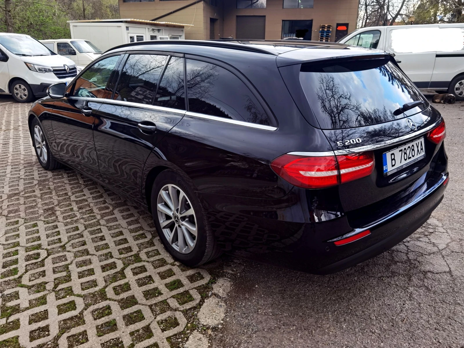 Mercedes-Benz E 200 9 G-TRONIC  - изображение 5