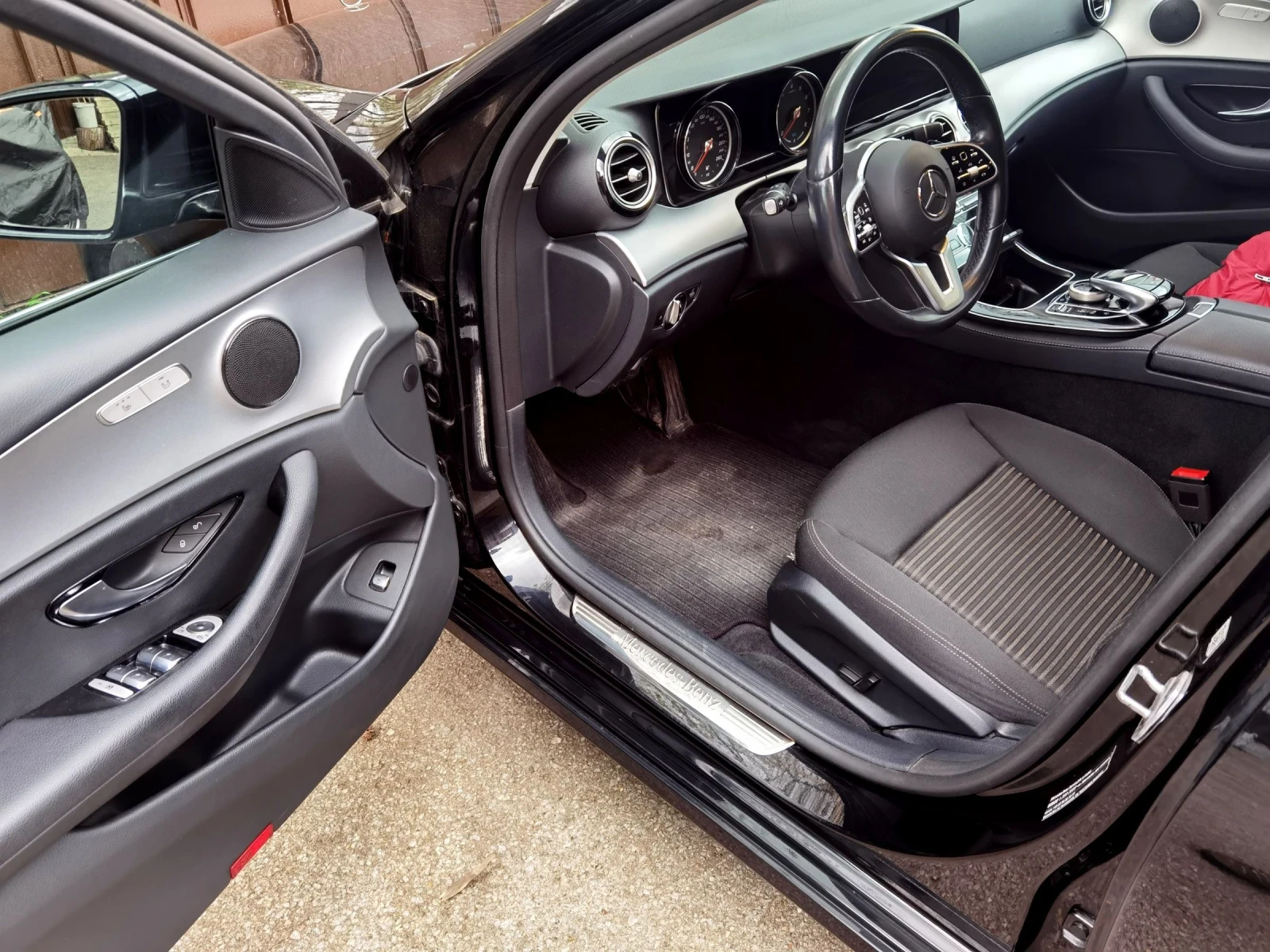 Mercedes-Benz E 200 9 G-TRONIC  - изображение 6