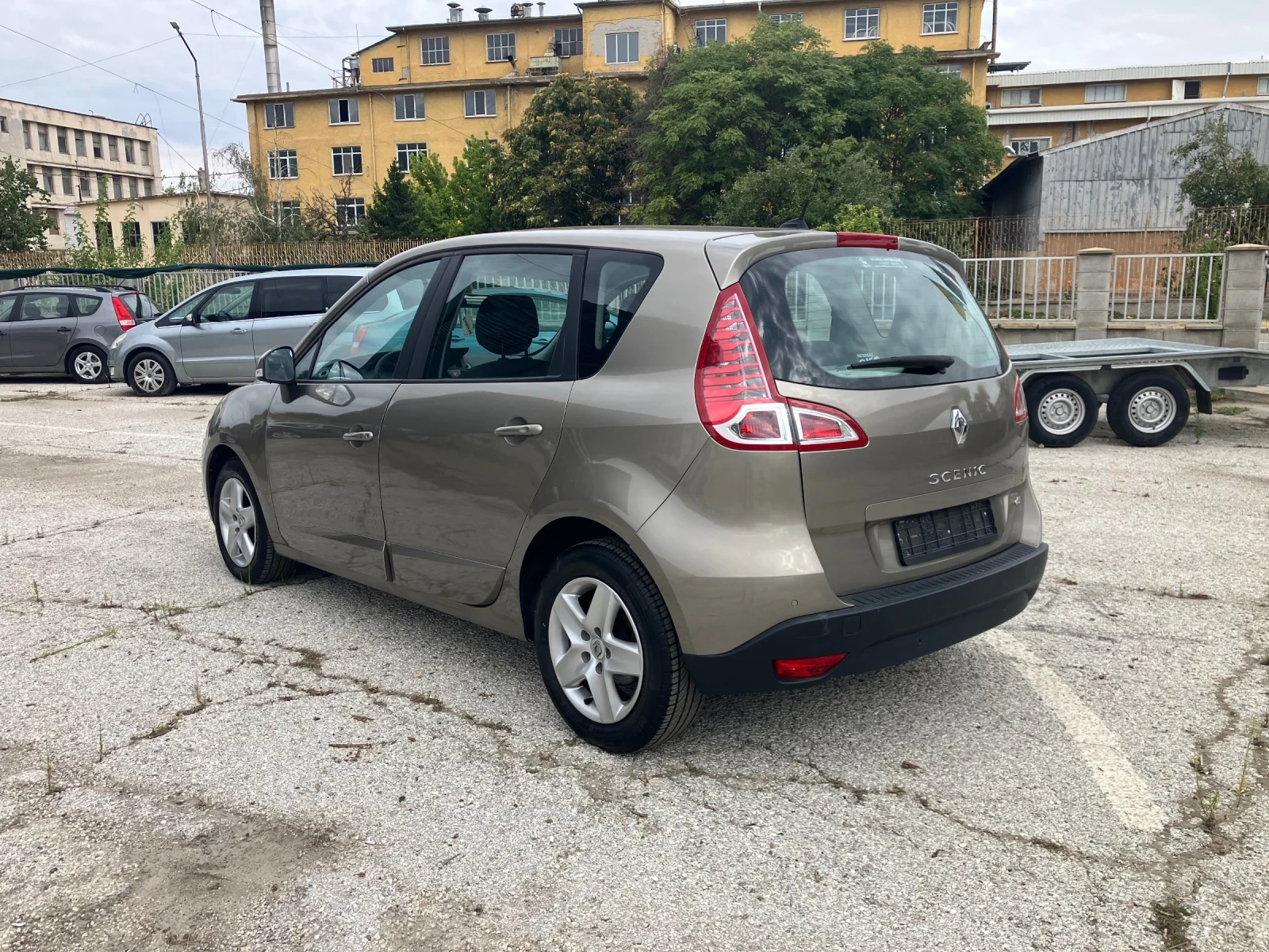 Renault Scenic X-mod 1.5dci  - изображение 7