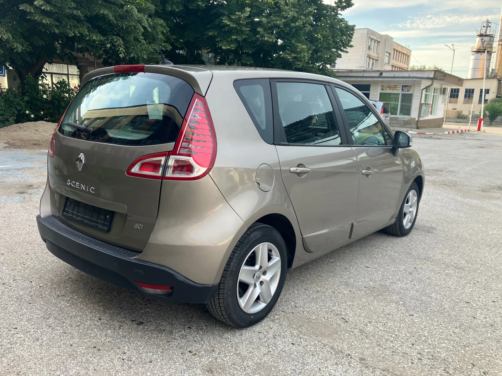 Renault Scenic X-mod 1.5dci , снимка 5 - Автомобили и джипове - 50488117