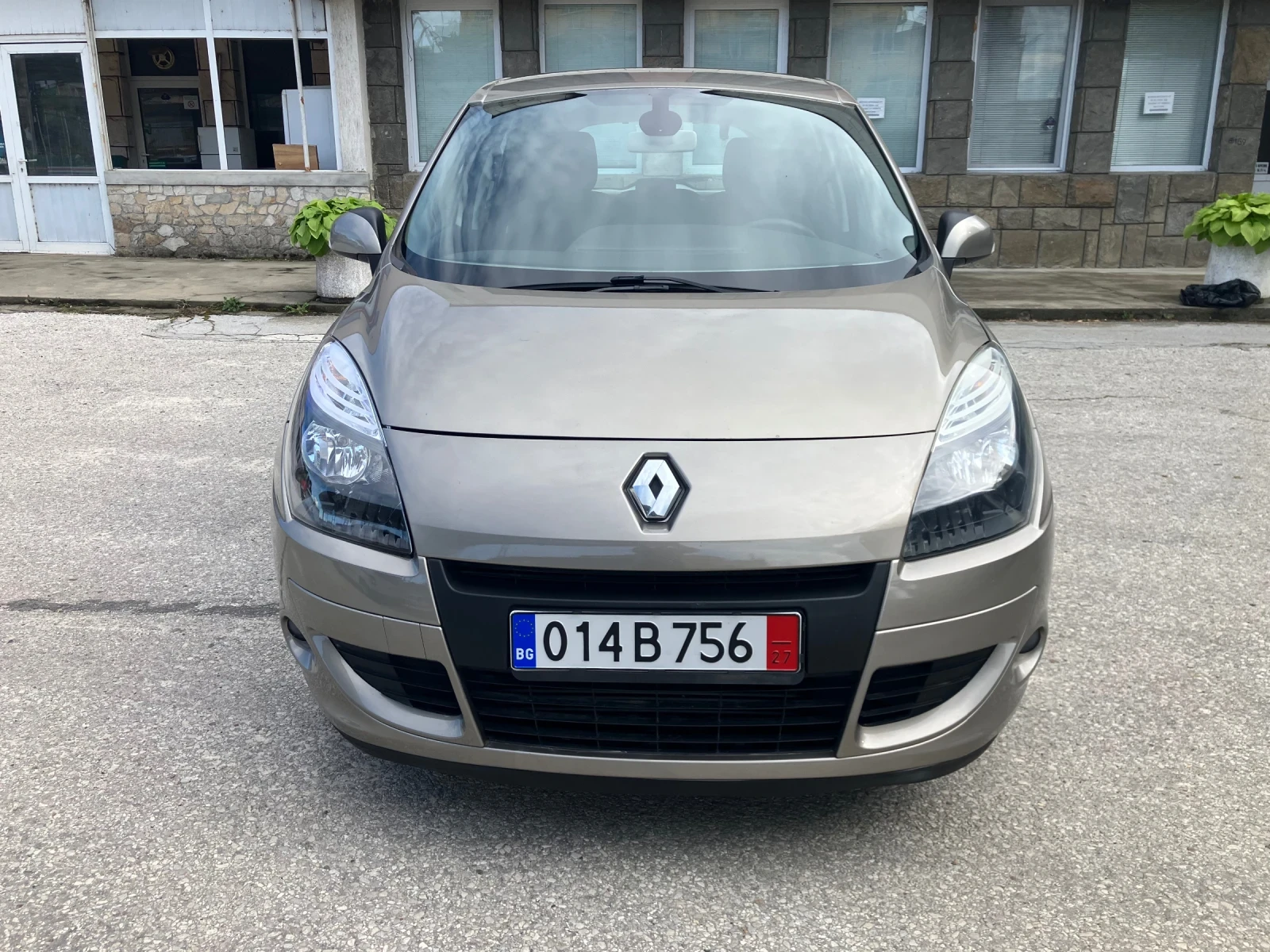 Renault Scenic X-mod 1.5dci  - изображение 2