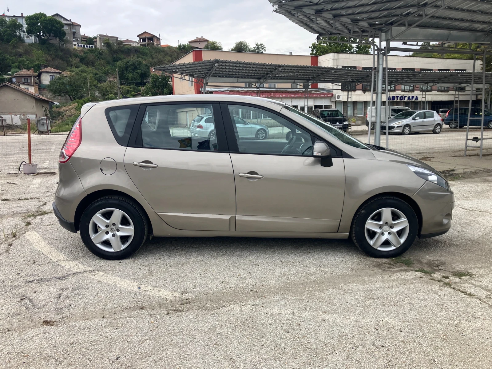Renault Scenic X-mod 1.5dci  - изображение 4