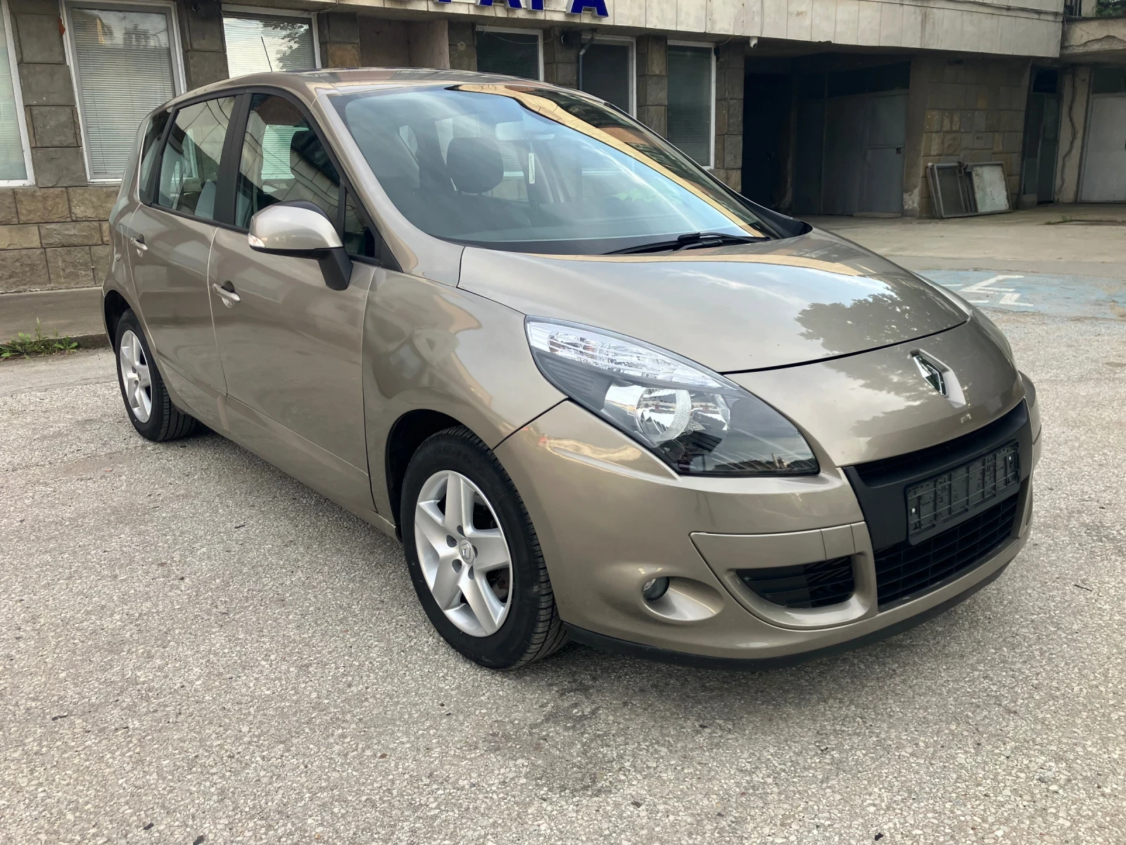Renault Scenic X-mod 1.5dci , снимка 3 - Автомобили и джипове - 50488117