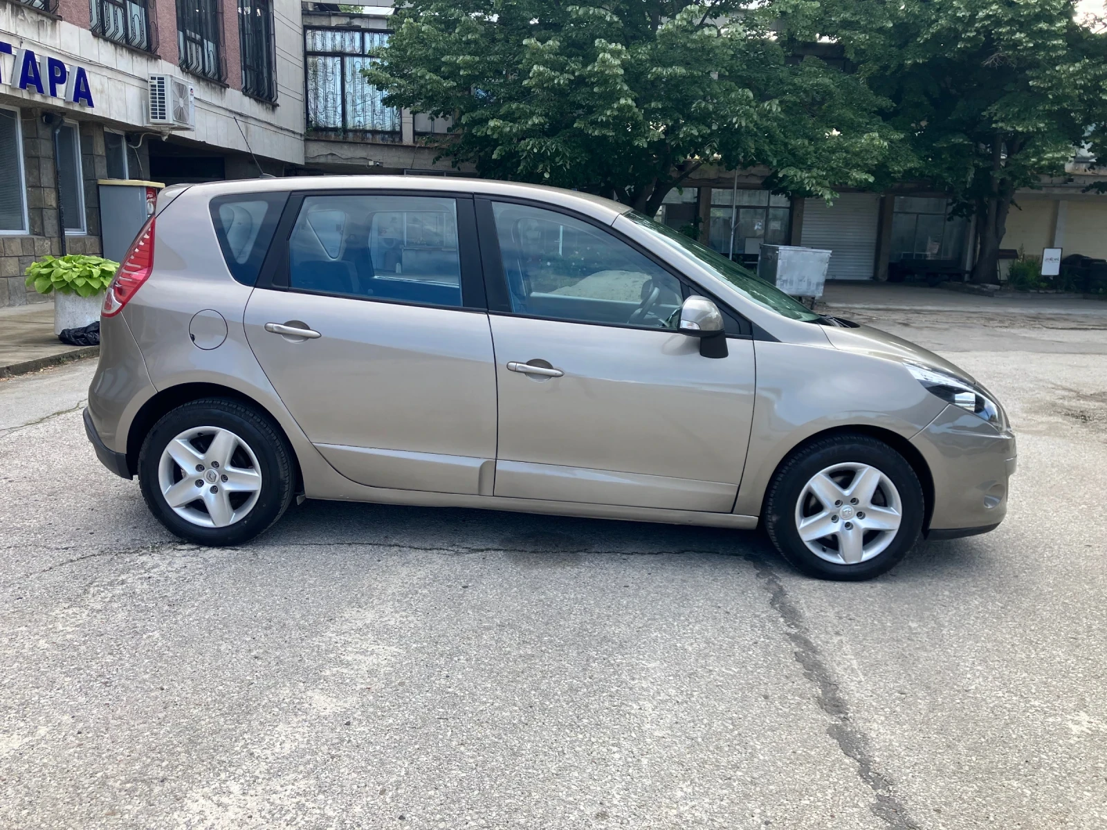 Renault Scenic X-mod 1.5dci  - изображение 4