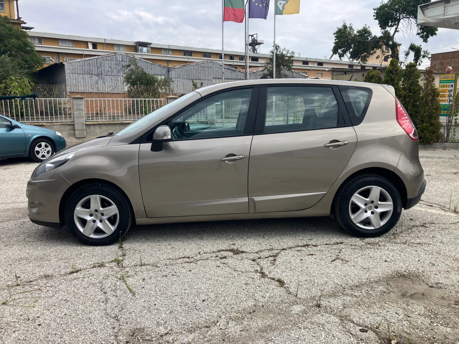 Renault Scenic X-mod 1.5dci  - изображение 8