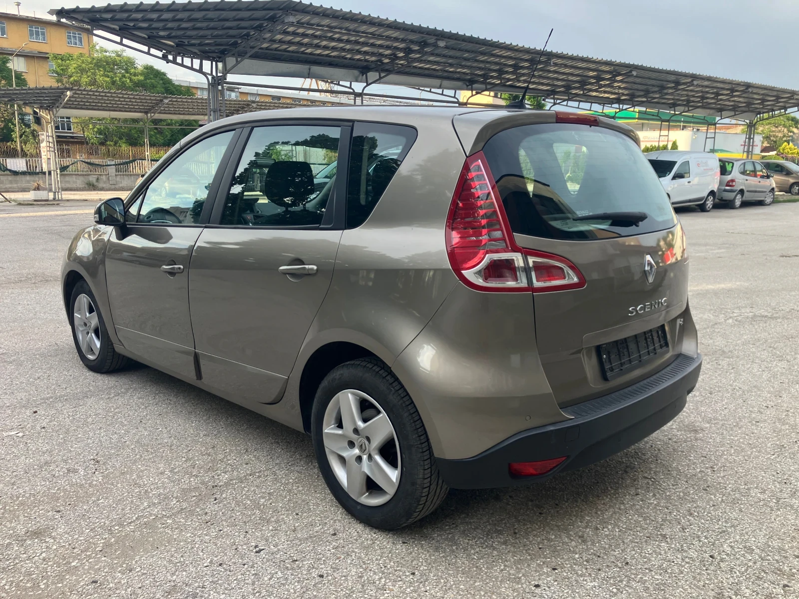 Renault Scenic X-mod 1.5dci , снимка 7 - Автомобили и джипове - 50488117