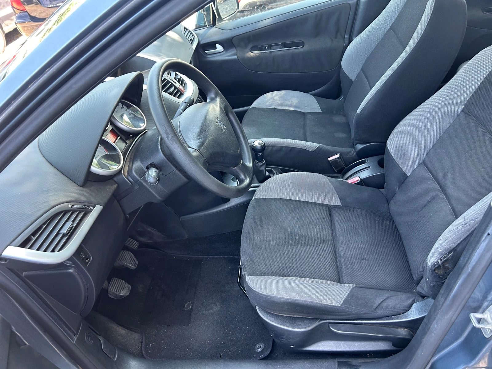 Peugeot 207 1.4-73.коня - изображение 10