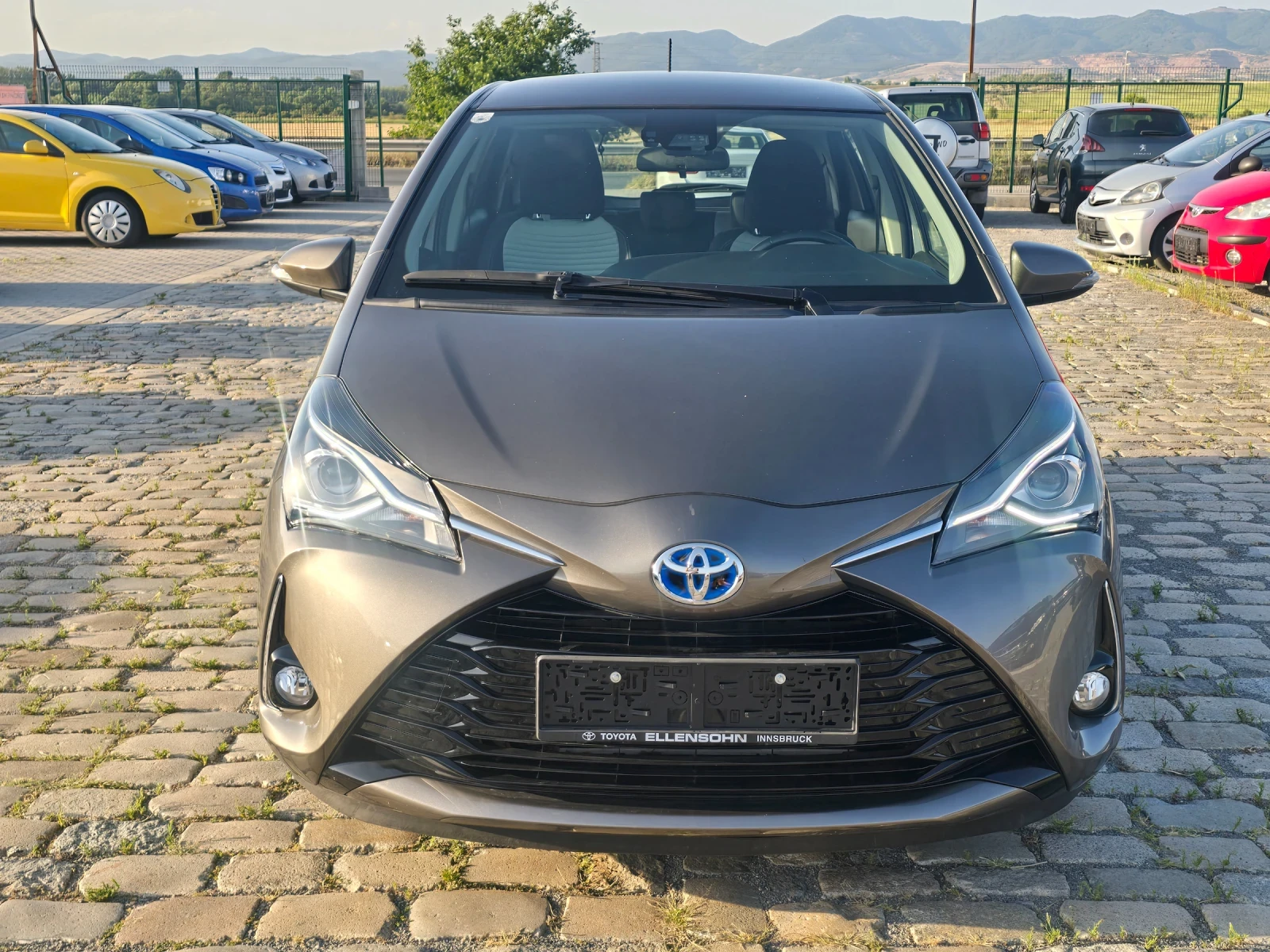 Toyota Yaris 1.5Hybrid 78000км EURO 6B - изображение 2