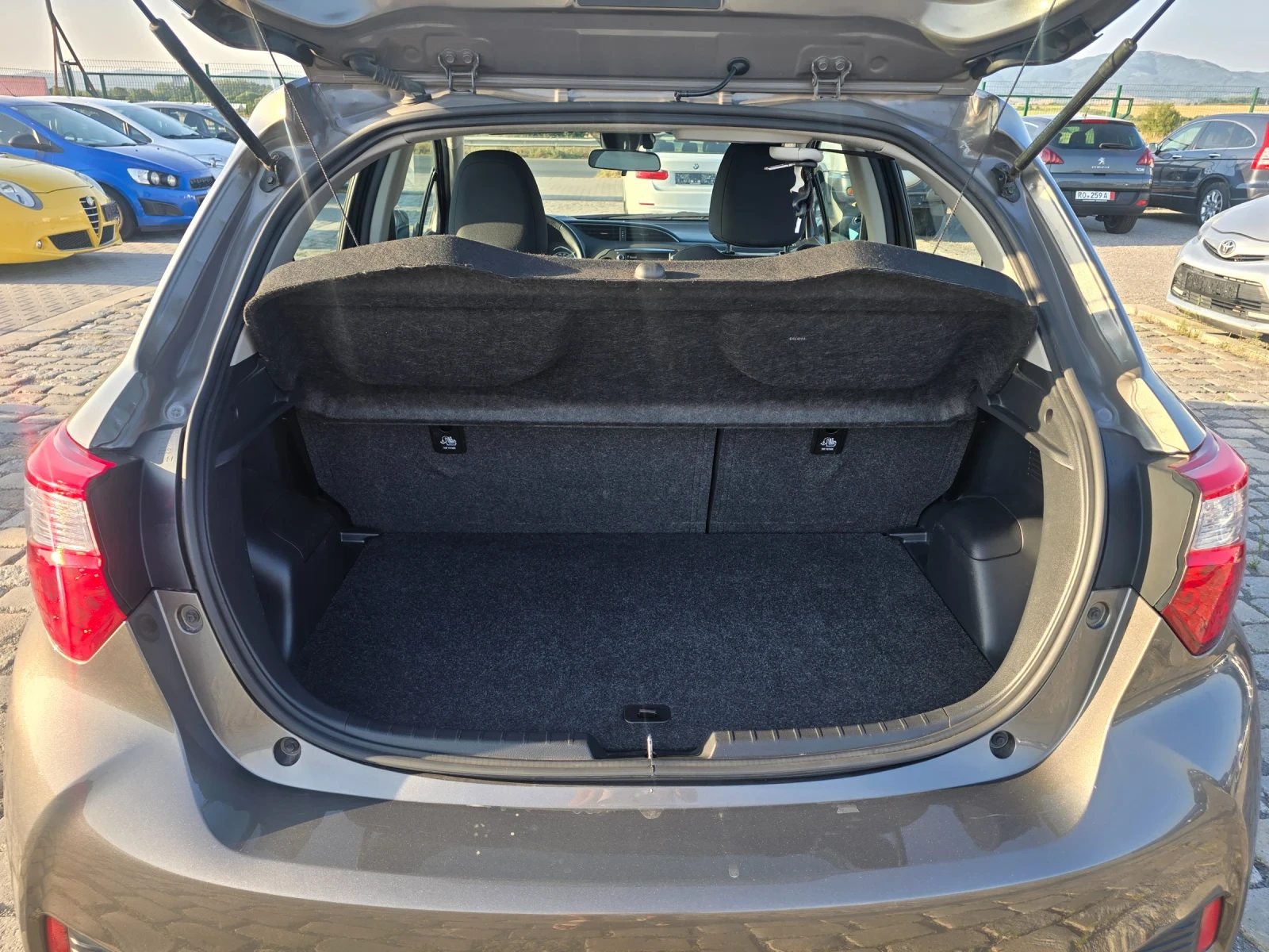 Toyota Yaris 1.5Hybrid 78000км EURO 6B - изображение 9