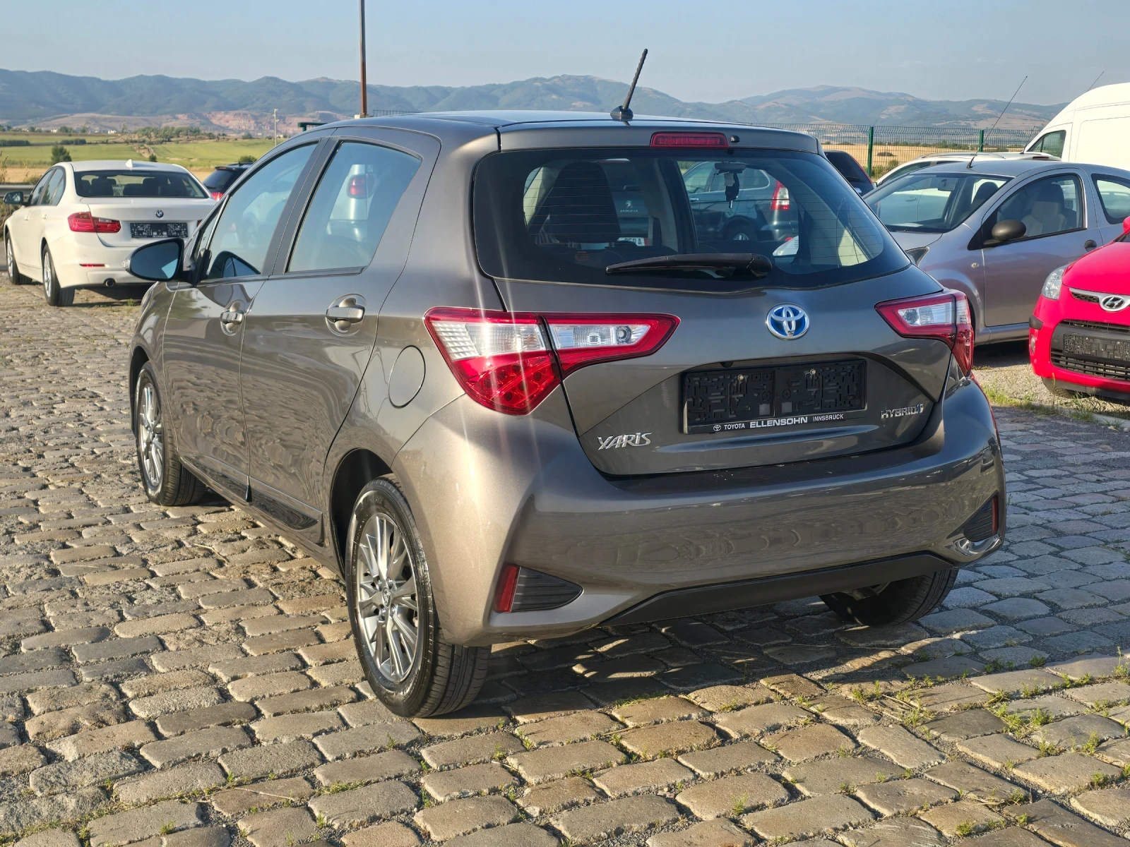 Toyota Yaris 1.5Hybrid 78000км EURO 6B - изображение 8