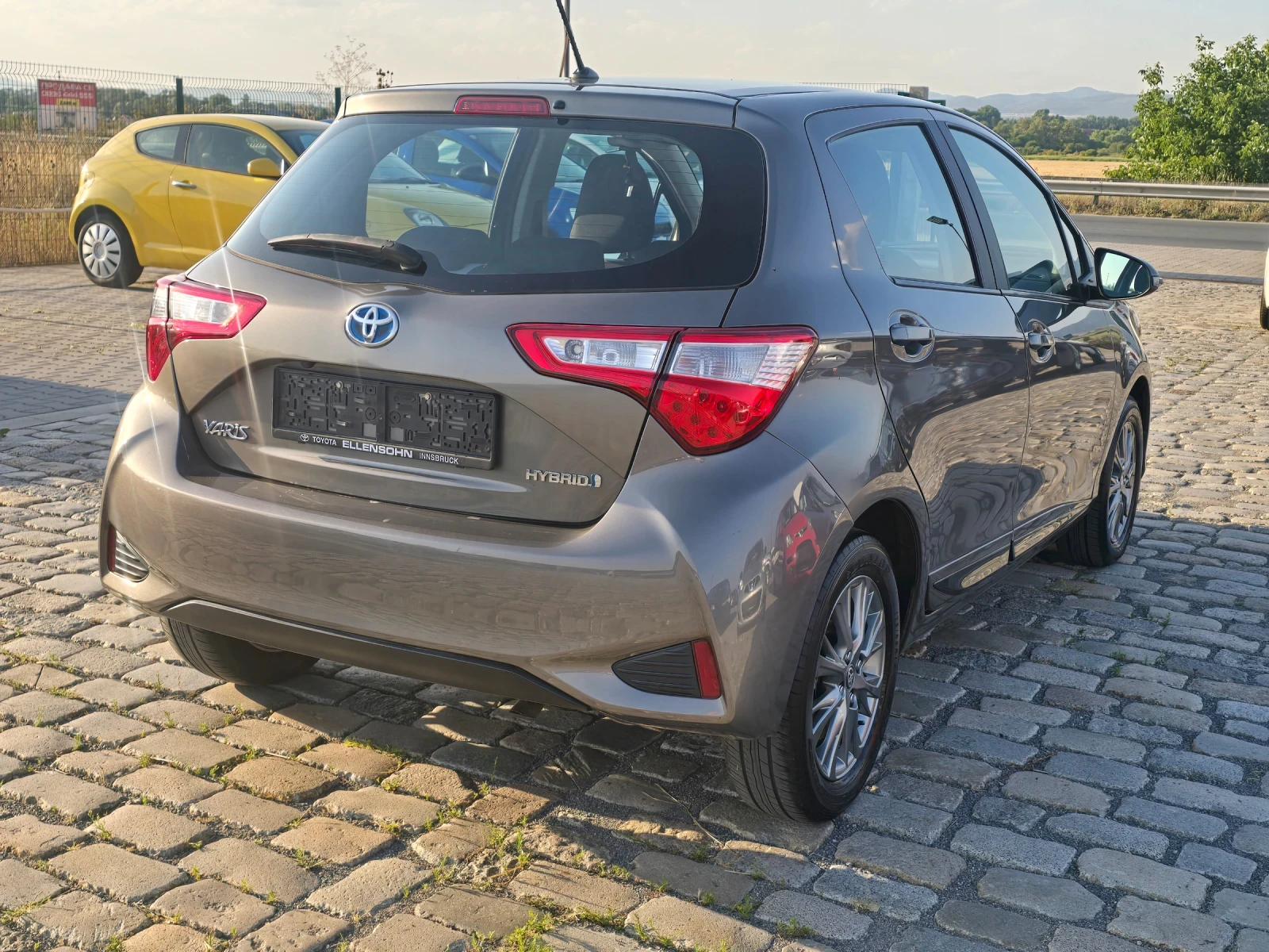 Toyota Yaris 1.5Hybrid 78000км EURO 6B - изображение 6