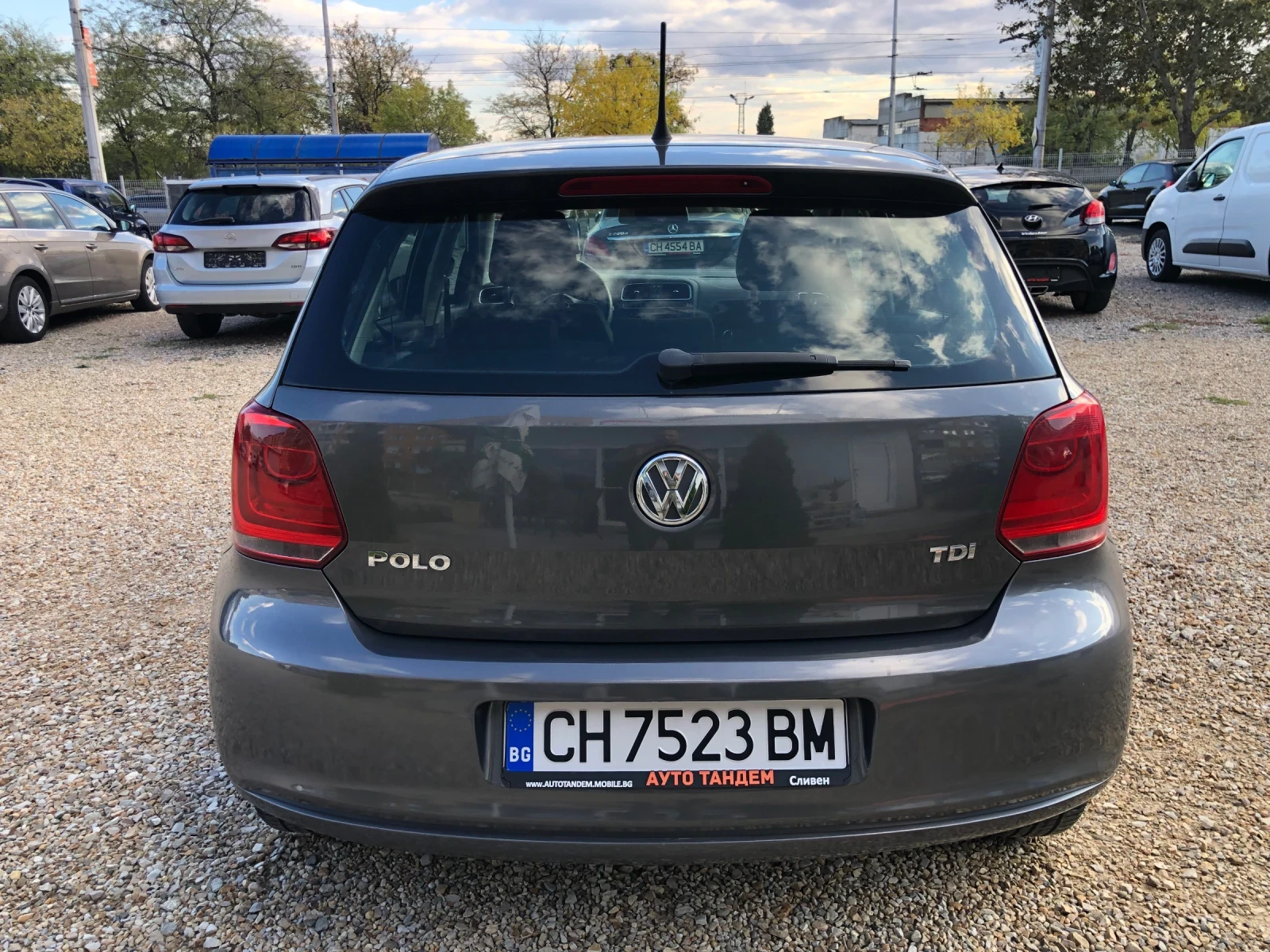 VW Polo КАТО НОВА/РЕГИСТРИРАН-ВС ПЛАТЕНО+ ТОТАЛНО ОБСЛУЖЕН - изображение 6