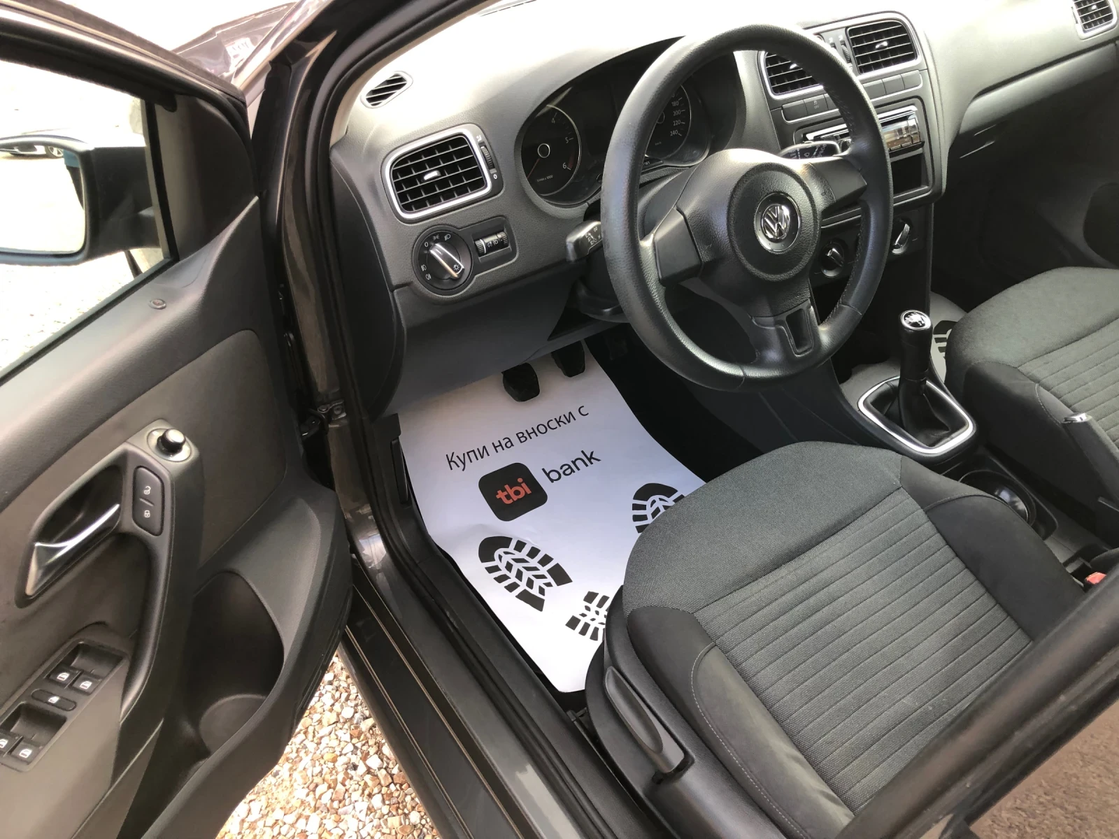 VW Polo КАТО НОВА/РЕГИСТРИРАН-ВС ПЛАТЕНО+ ТОТАЛНО ОБСЛУЖЕН - изображение 9