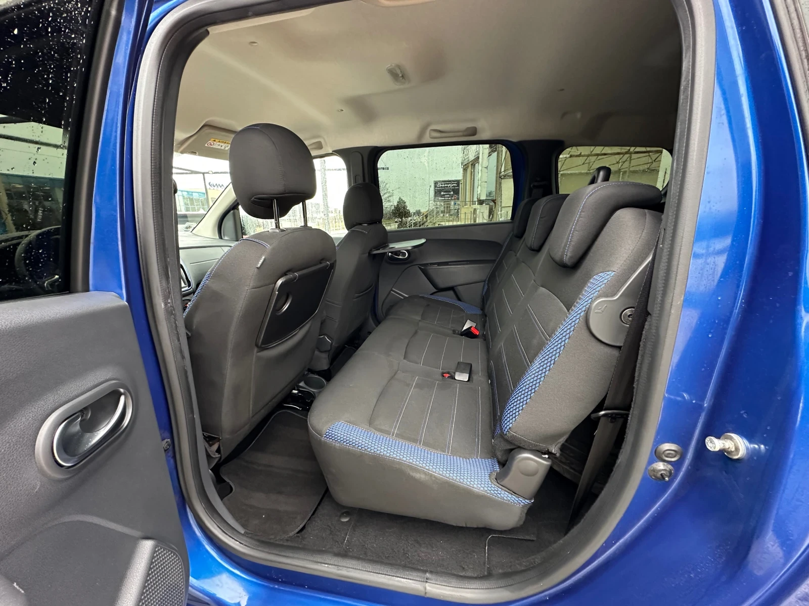 Dacia Lodgy Kombilimousine - изображение 8