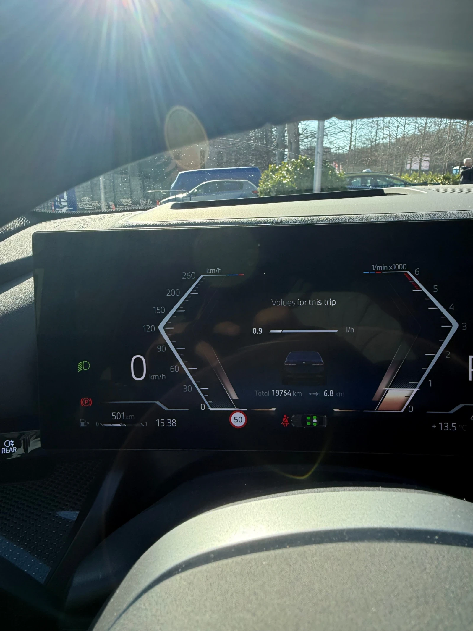 BMW 520 M PAC/Xdrive/Обдухване/Harman Kardon, снимка 10 - Автомобили и джипове - 53760579