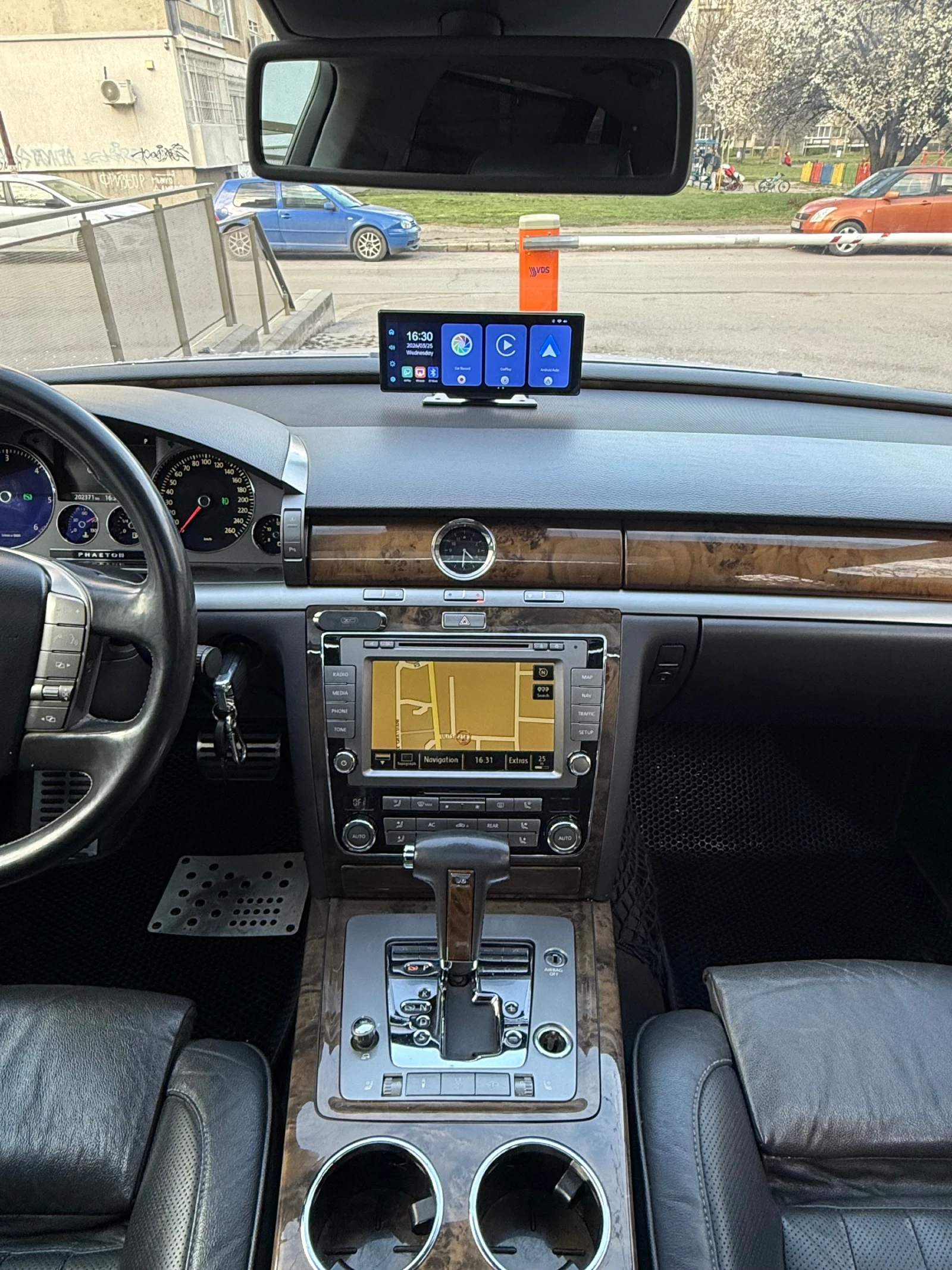 VW Phaeton 3.0 TDI 4 Motion Distronic, снимка 11 - Автомобили и джипове - 53996690