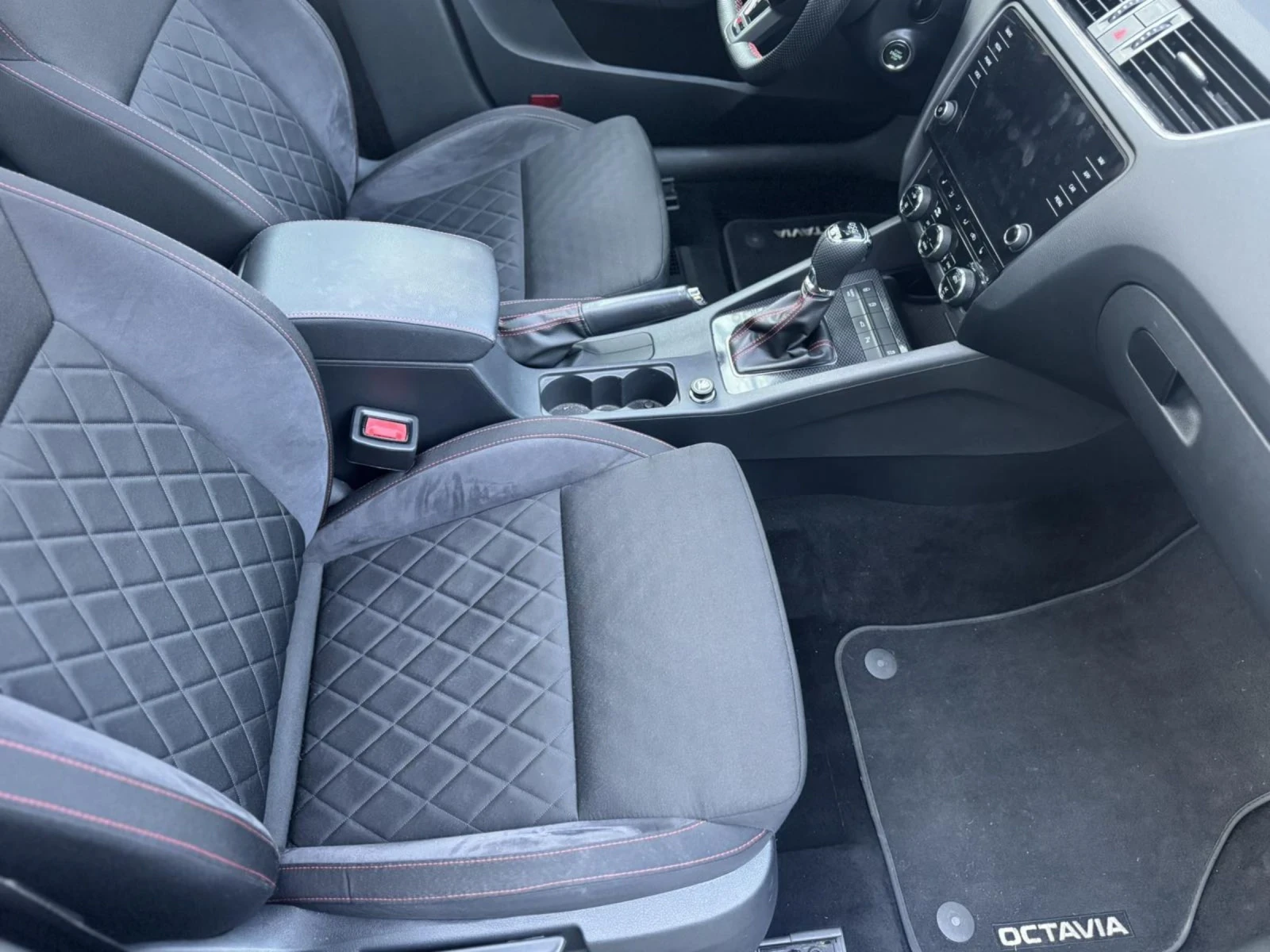 Skoda Octavia VRS, снимка 9 - Автомобили и джипове - 54103800