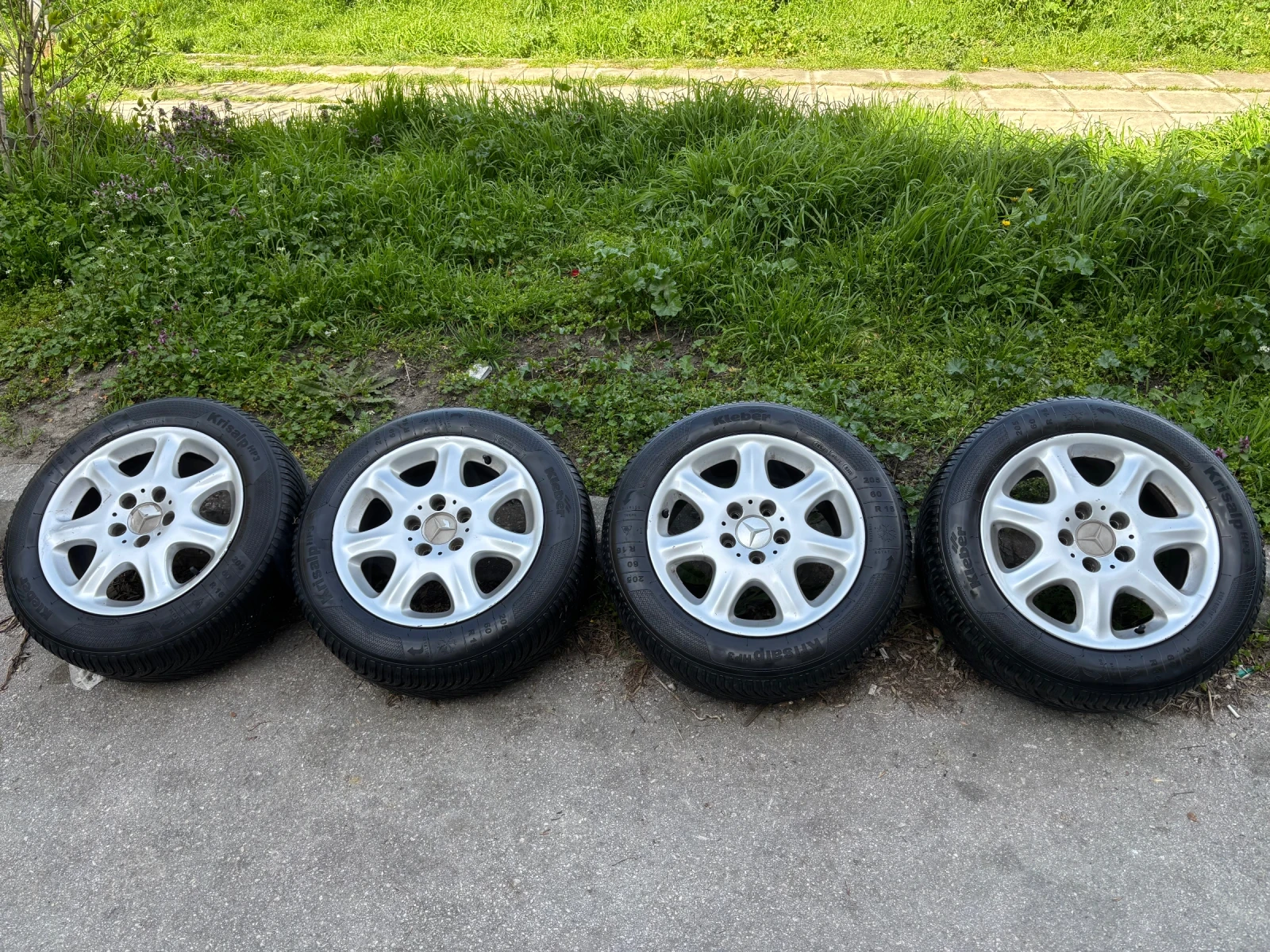 Mercedes-Benz E 320 320 CDI, снимка 13 - Автомобили и джипове - 54218724