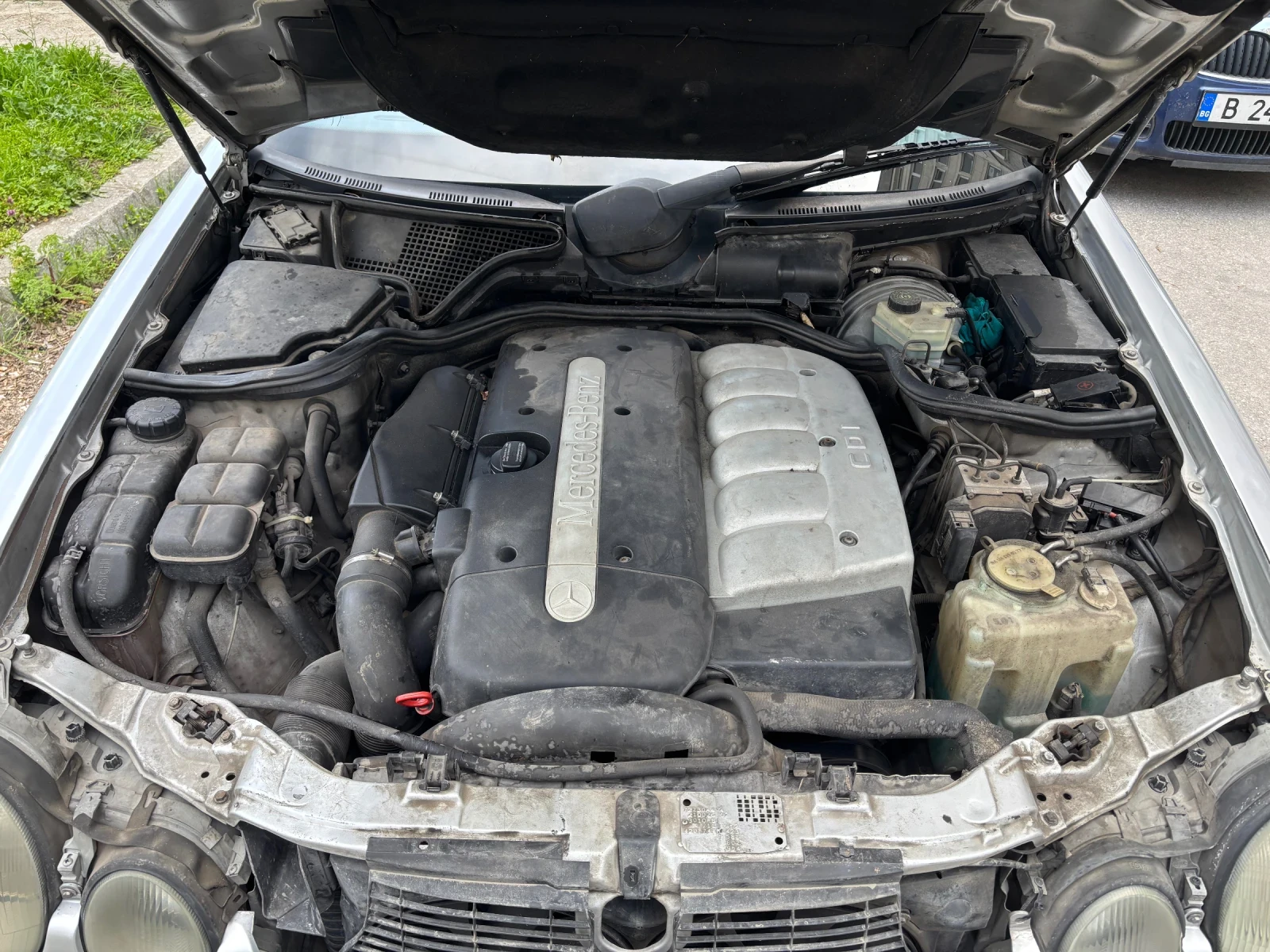 Mercedes-Benz E 320 320 CDI, снимка 8 - Автомобили и джипове - 54218724