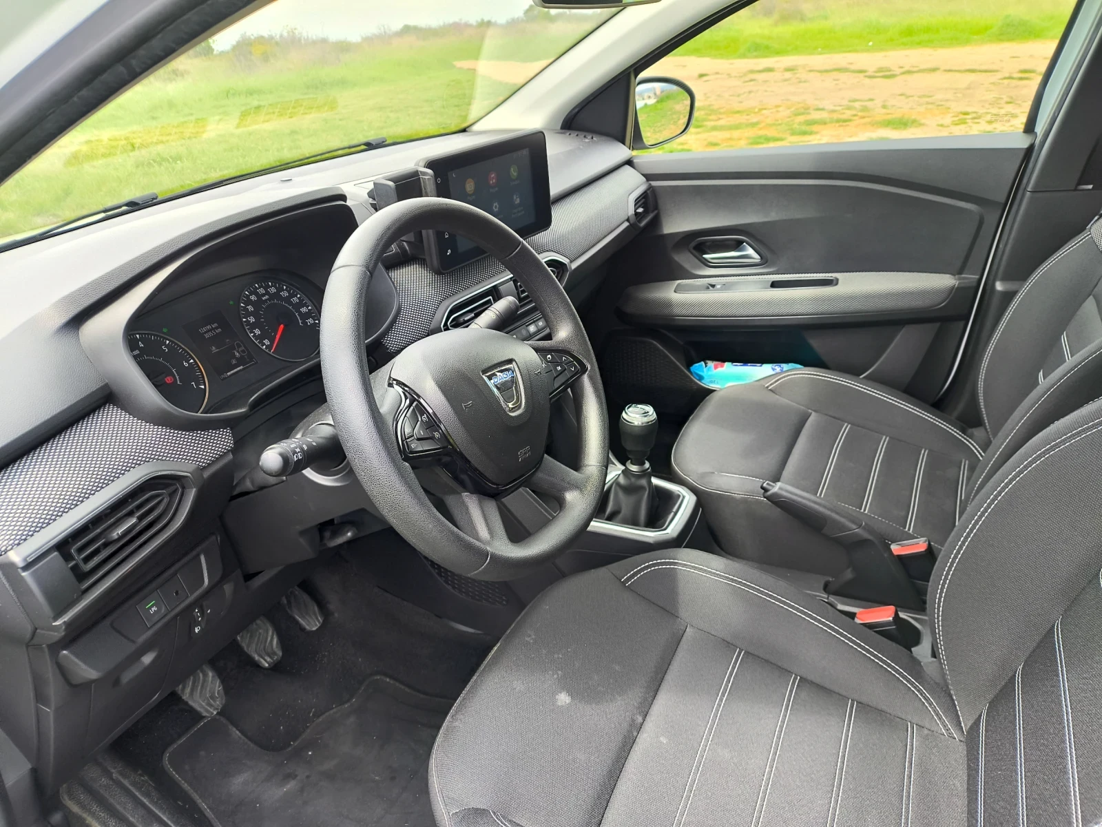 Dacia Logan, снимка 6 - Автомобили и джипове - 54484066
