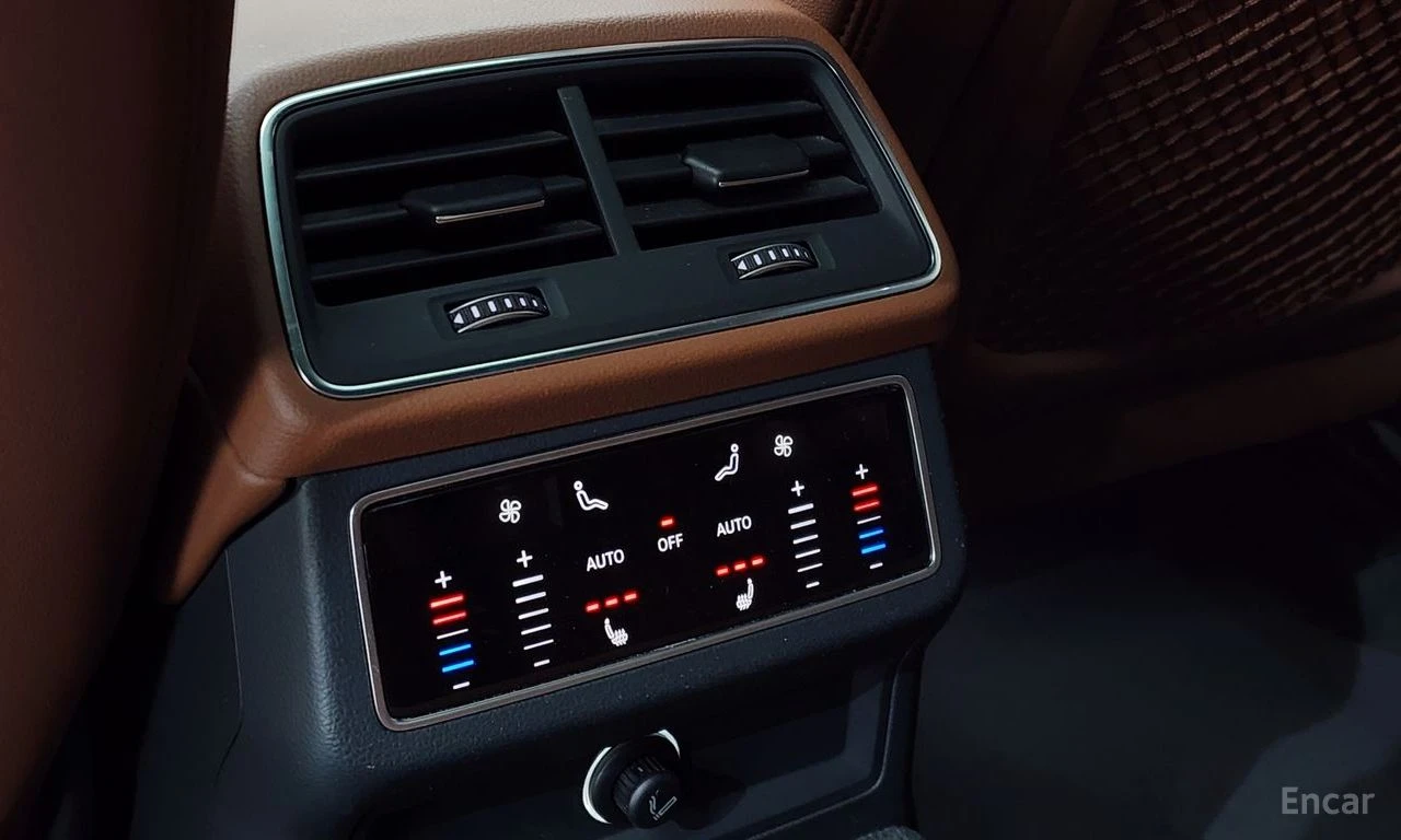 Audi A6 45TFSI* PREMIUM* AWD* 360CAMERA* HEAD-UP* LANE-ASS, снимка 12 - Автомобили и джипове - 54529055