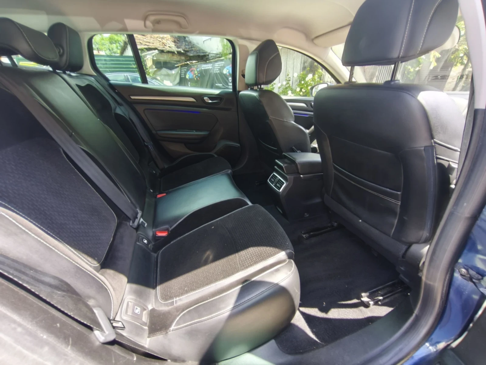 Renault Megane 1.5dci AUTOMATIC , снимка 14 - Автомобили и джипове - 54704518