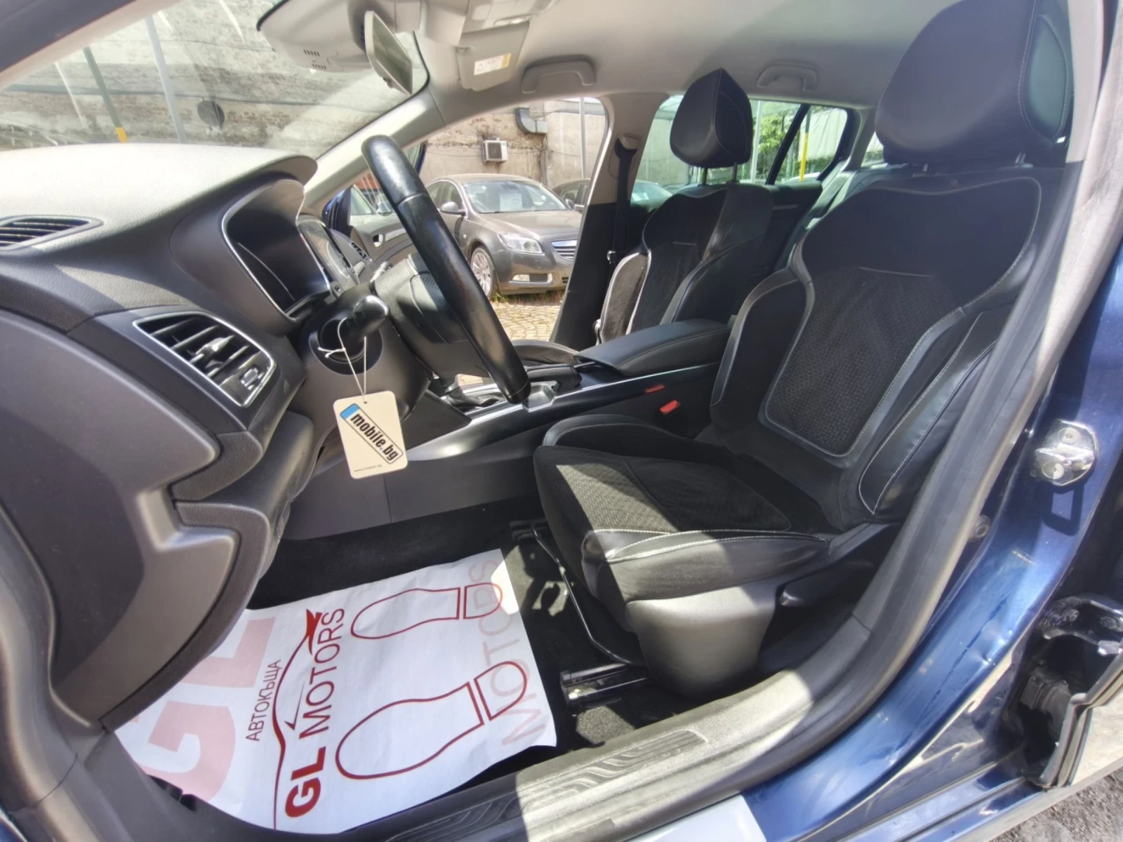 Renault Megane 1.5dci AUTOMATIC , снимка 15 - Автомобили и джипове - 54704518