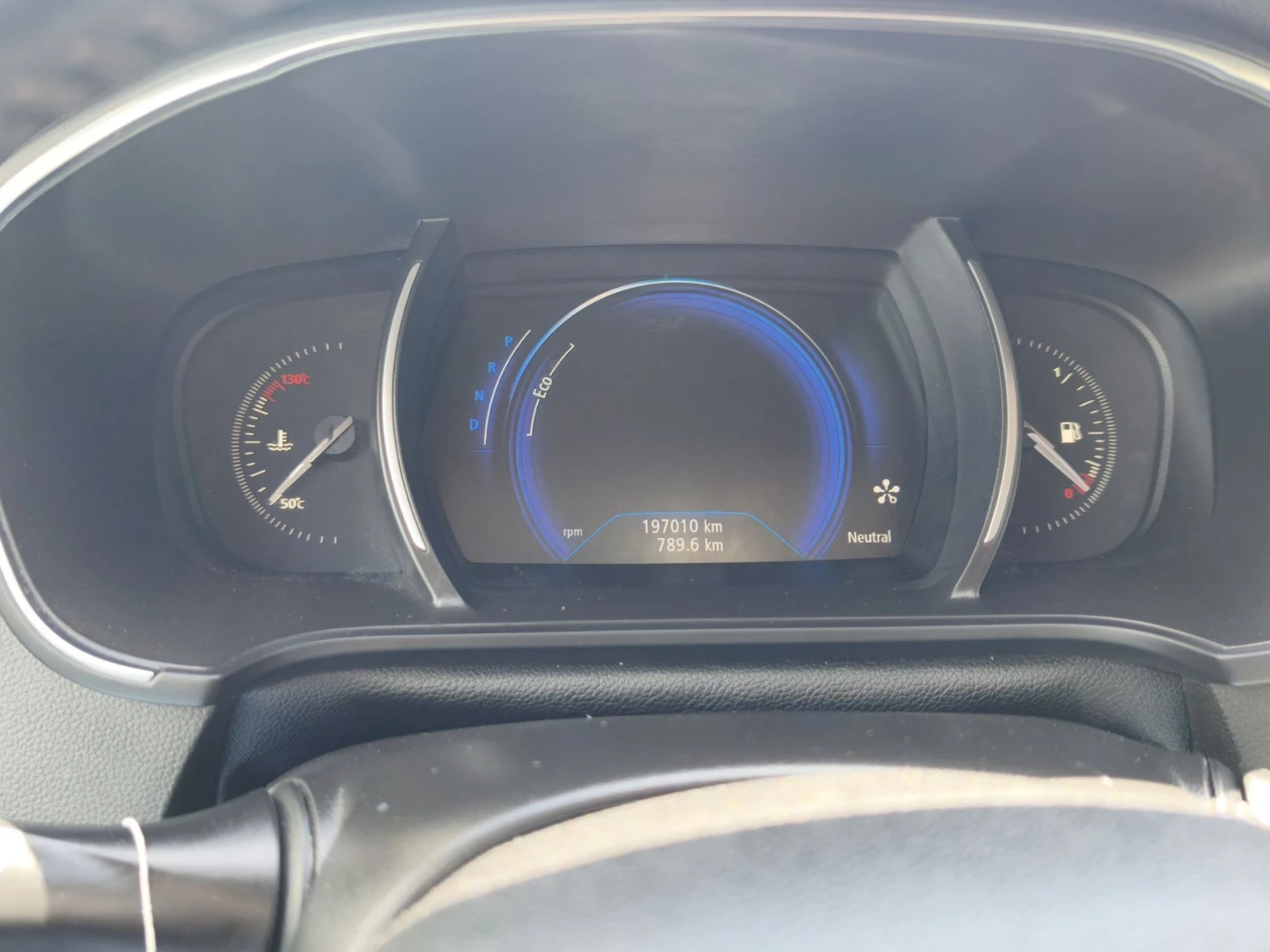 Renault Megane 1.5dci AUTOMATIC , снимка 11 - Автомобили и джипове - 54704518