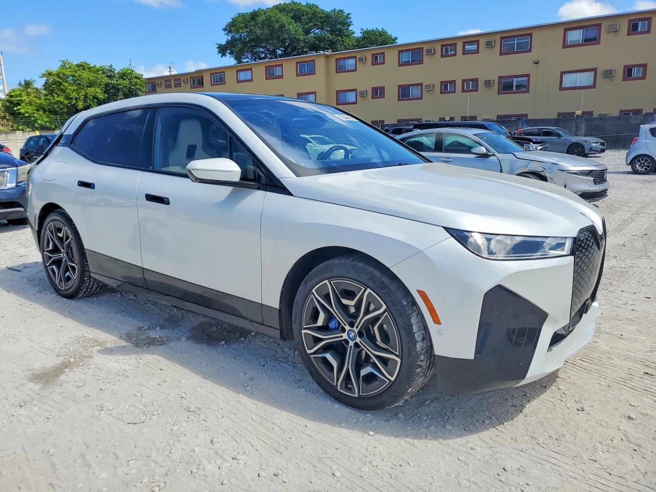BMW iX XDRIVE50