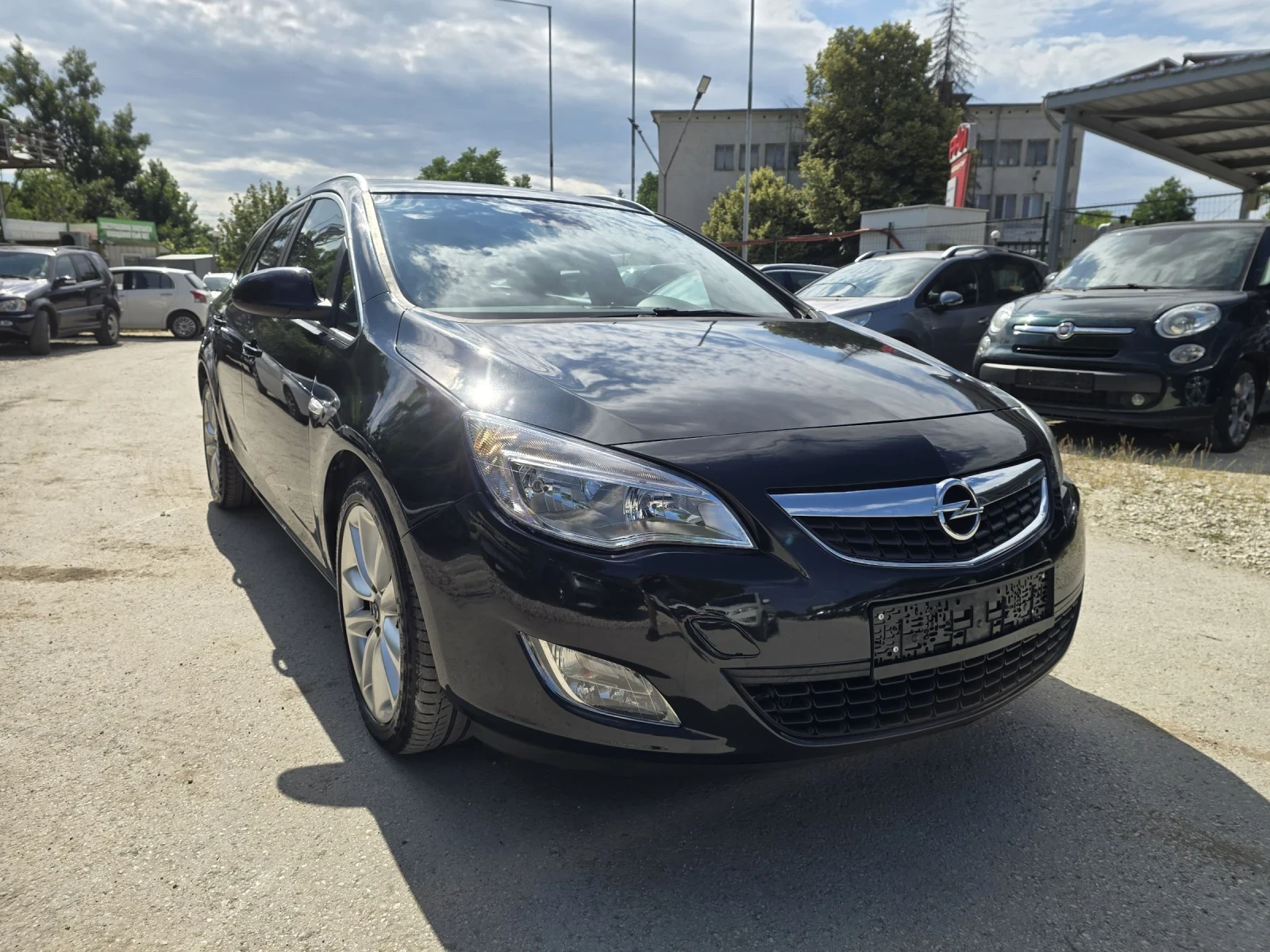 Opel Astra SPORT TOURER 1.7cdti 125к.с , снимка 2 - Автомобили и джипове - 54915435
