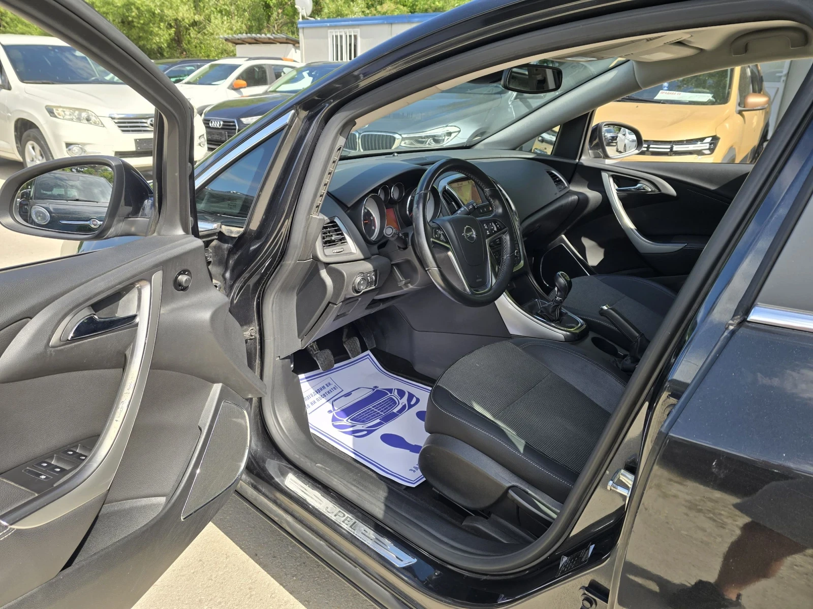 Opel Astra SPORT TOURER 1.7cdti 125к.с , снимка 11 - Автомобили и джипове - 54915435