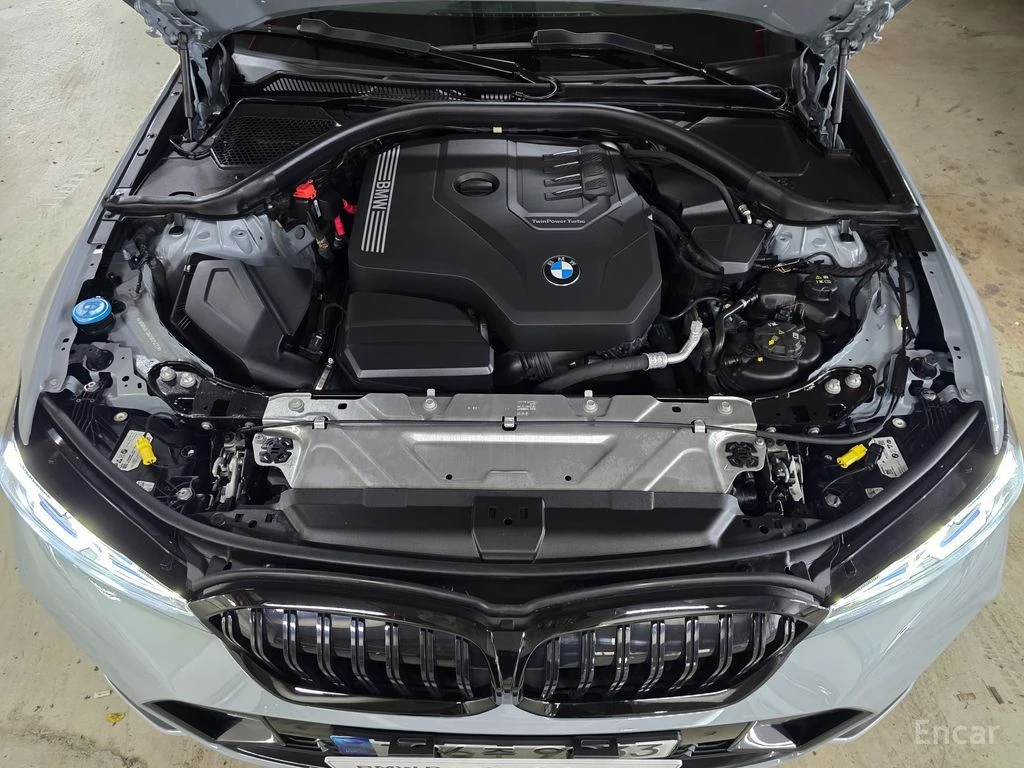 BMW 320 i M SPORT* DISTRONIC* HEAD-UP* ПОДГРЕВ* КАМЕРА* , снимка 16 - Автомобили и джипове - 55277743