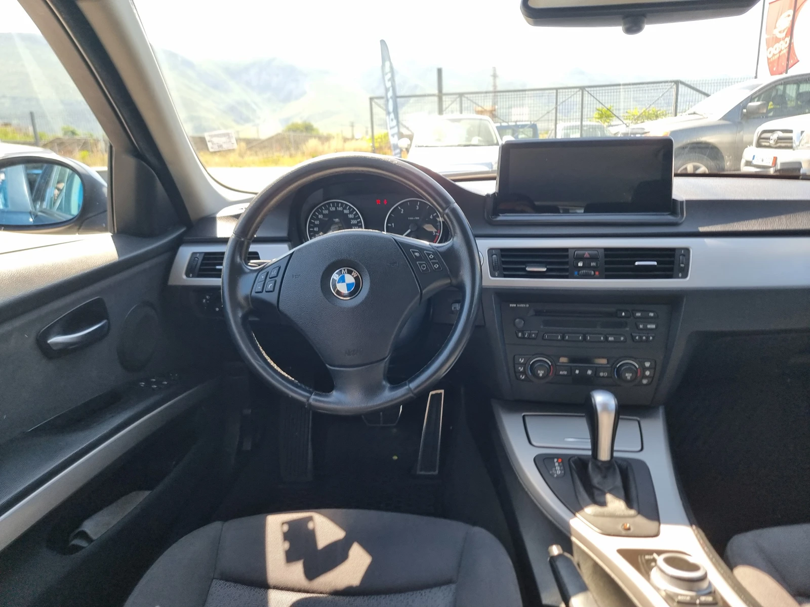 BMW 320 2.0D, снимка 12 - Автомобили и джипове - 55477126