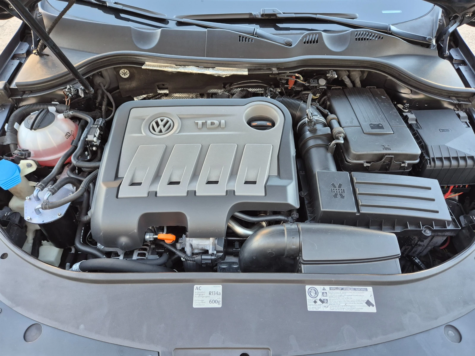 VW Passat 2.0TDI Avtomat koja navi ksenon , снимка 17 - Автомобили и джипове - 55977964