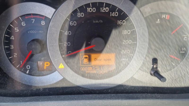 Toyota Rav4 2.0i, АВТОМАТ, 4Х4, FACELIFT, Keyless, снимка 9 - Автомобили и джипове - 52636016