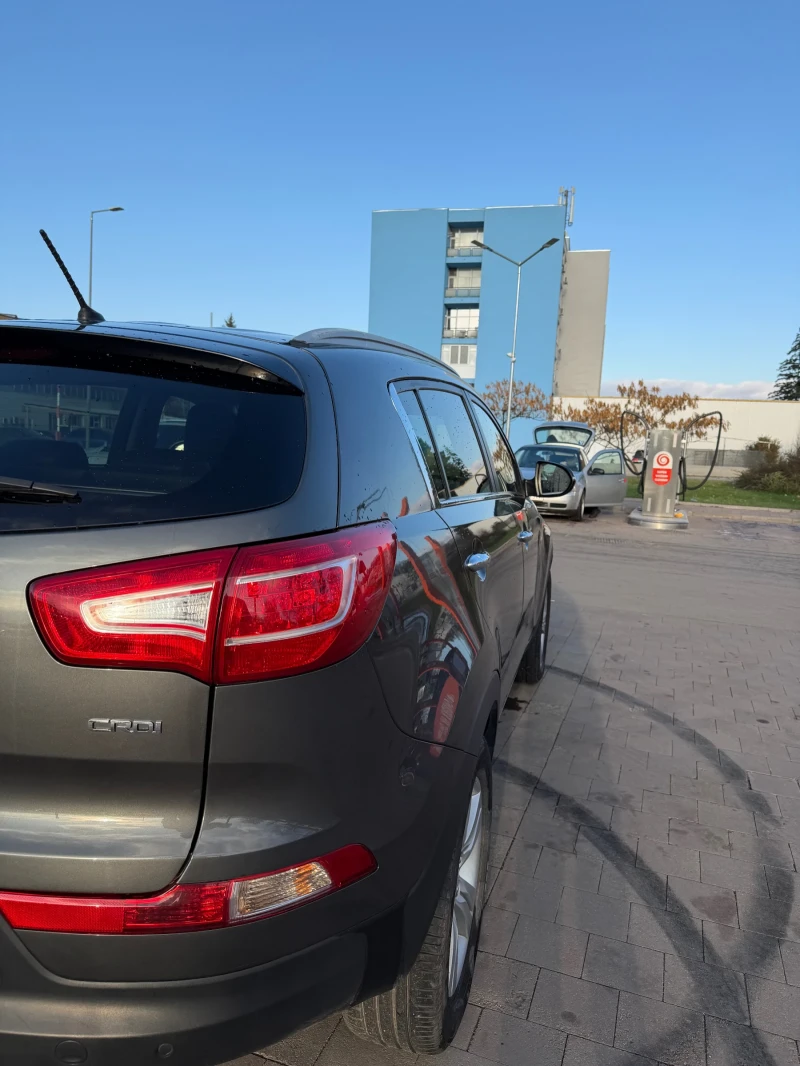 Kia Sportage, снимка 2 - Автомобили и джипове - 52754273