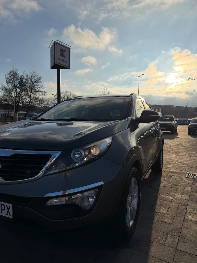 Kia Sportage, снимка 6 - Автомобили и джипове - 52754273