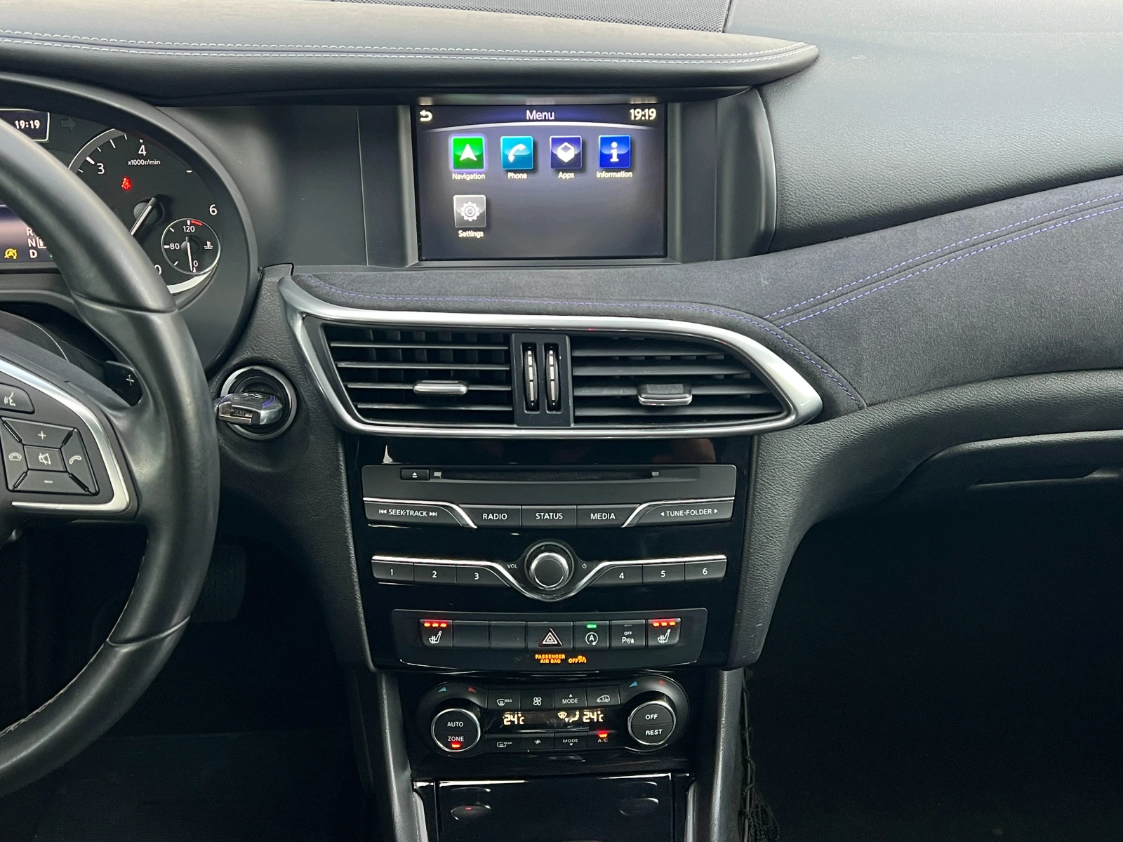 Infiniti Q30 1.5d Premium LED Подгрев Кожа Алакнтара BOSE - изображение 9