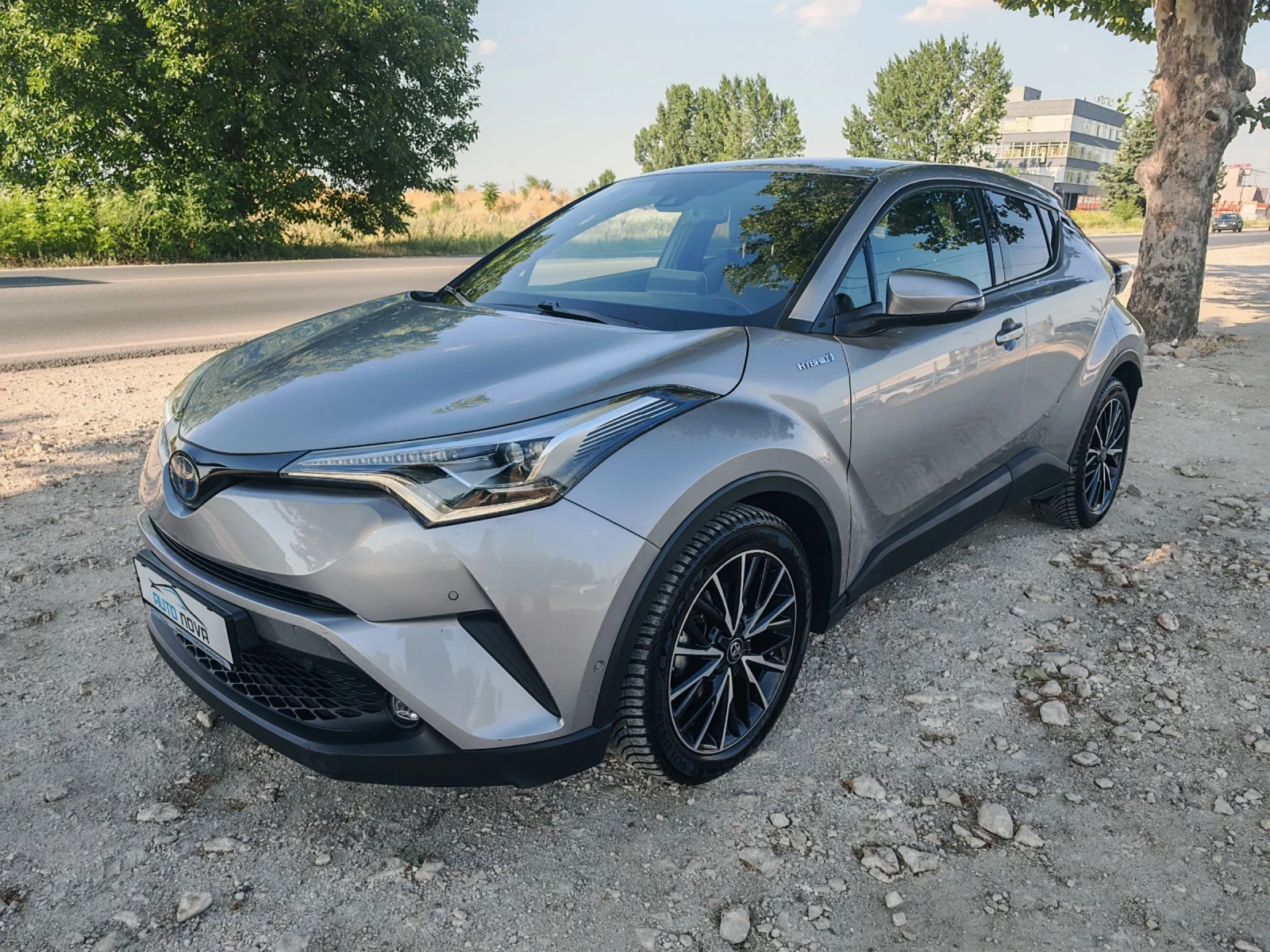 Toyota C-HR 1.8 ХИБРИД 122 К.С.98000 КМ! LOUNGE! LED! КОЖА!  - изображение 3
