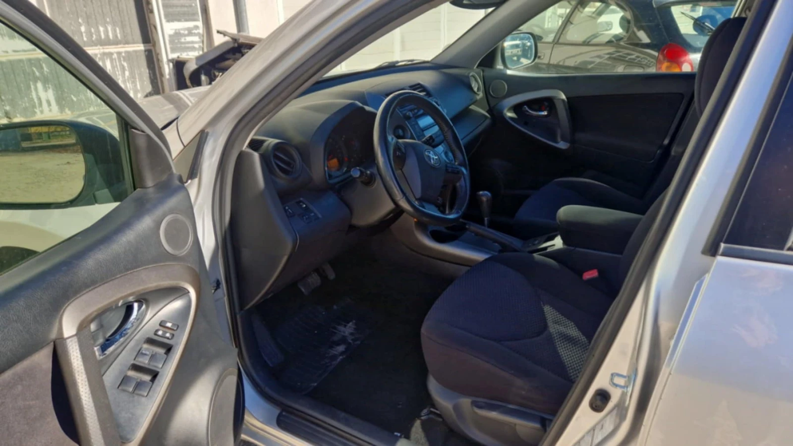 Toyota Rav4 2.0i, , 44, FACELIFT, Keyless | Mobile.bg   12