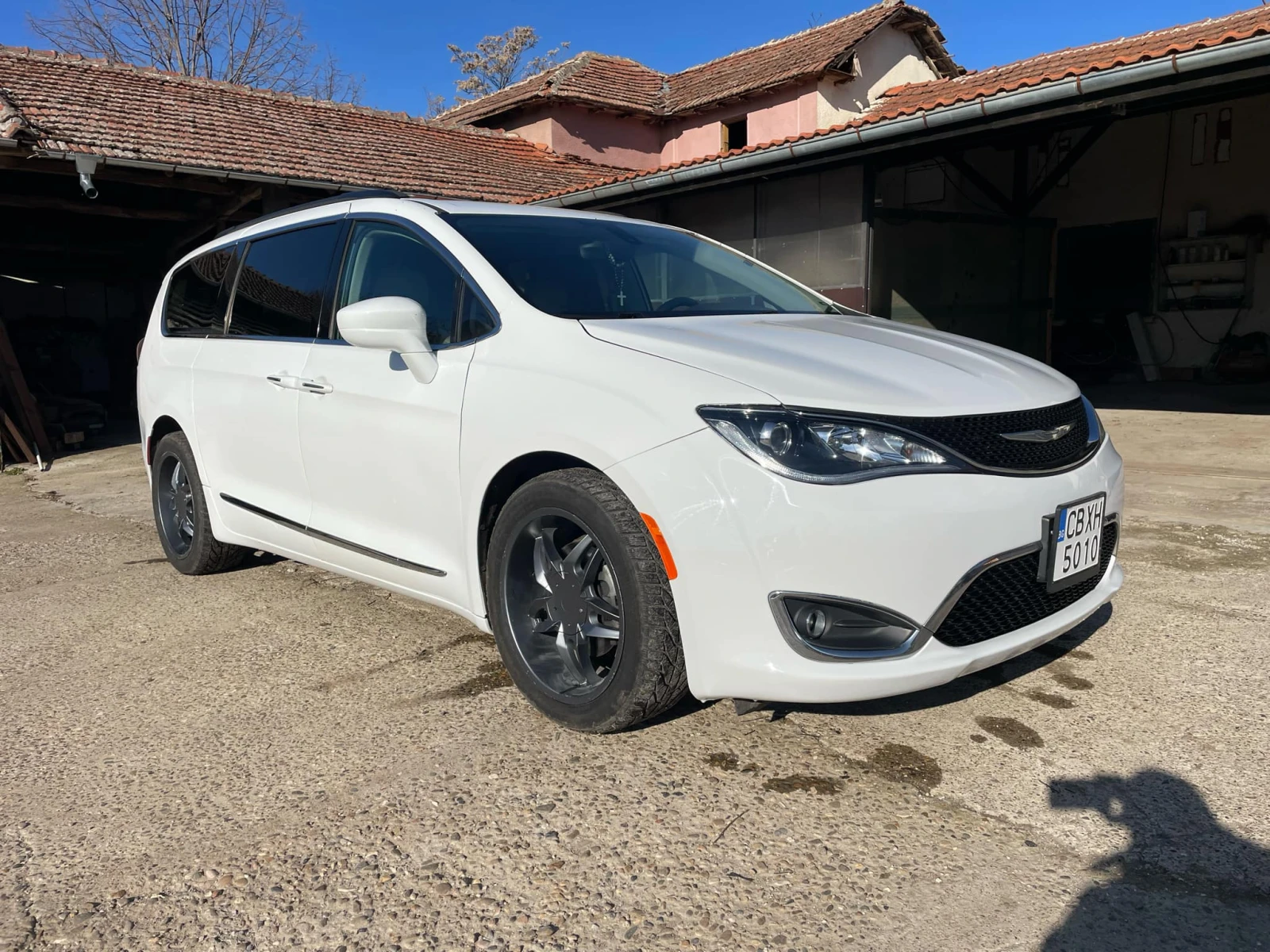 Chrysler Pacifica --3. 6 VVT - изображение 2